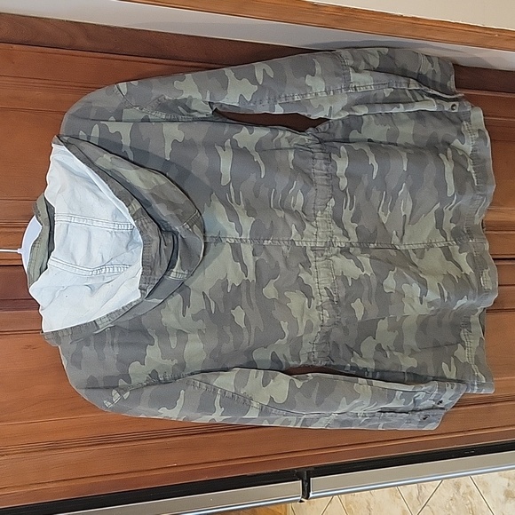 Universal Thread Camo Utility Jacket - Picture 5 of 9